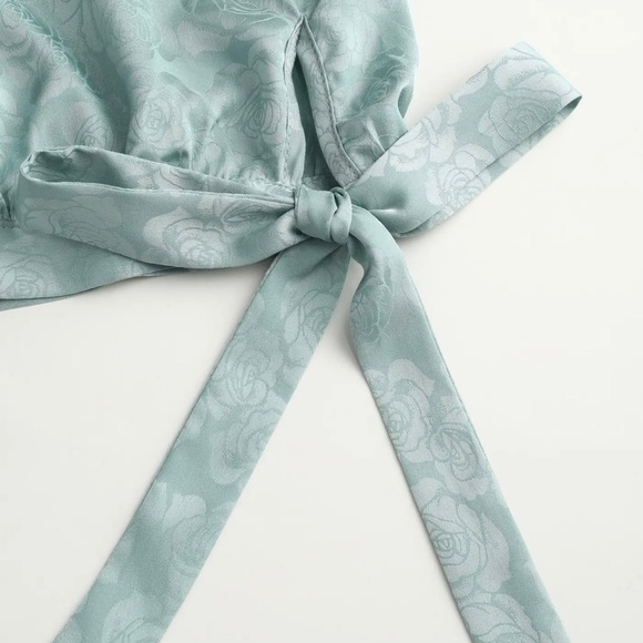 Floral Square Neck Mini Dress - Picture 2 of 6